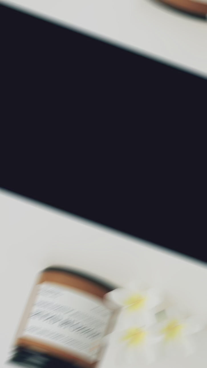 Island Blossom scented candle with jasmine vanilla and wild flowers